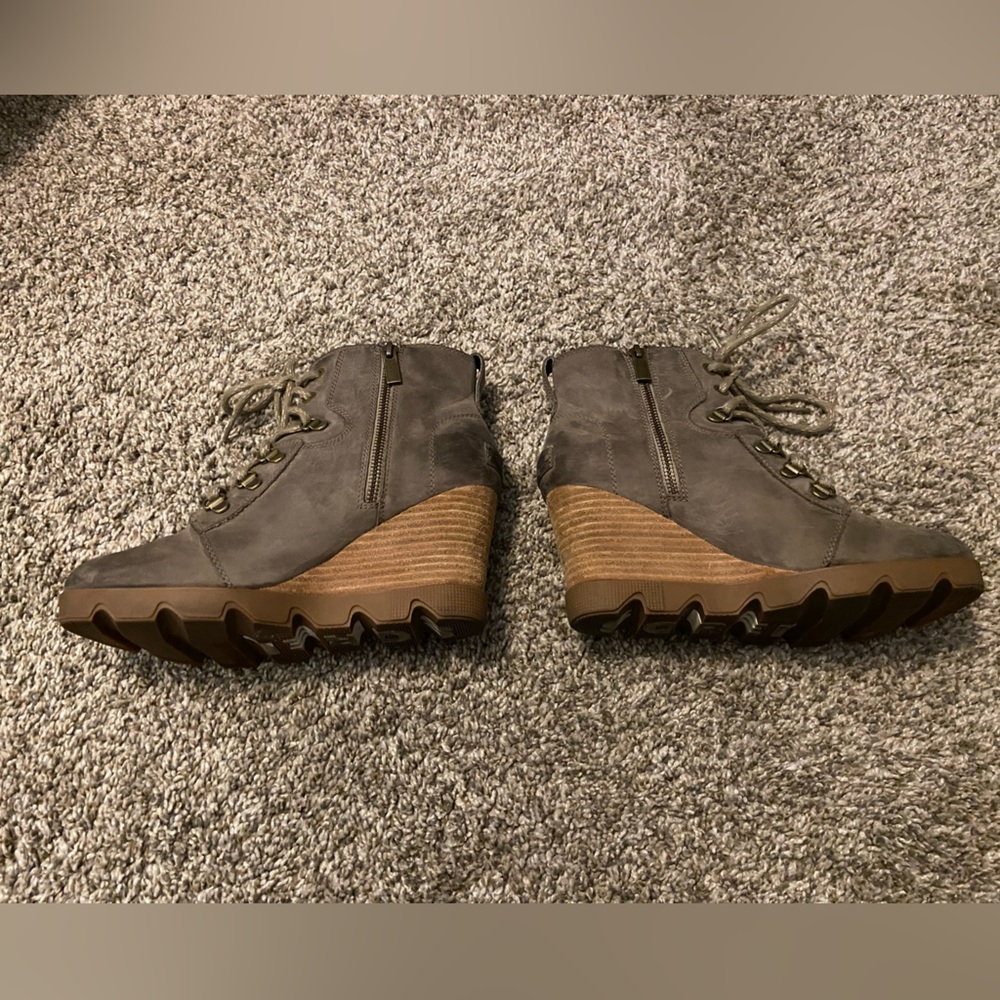 Sorels size 9